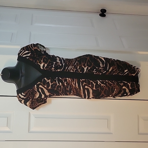 LOVE - Feline print - stretchy form fitting dress - Picture 1 of 6